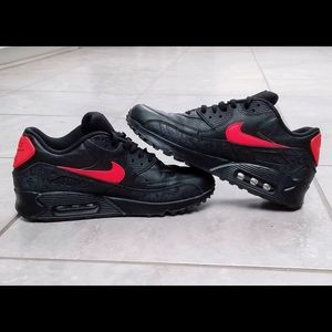 *SOLD* Nike Air Max 90’s paisley edition Size 10